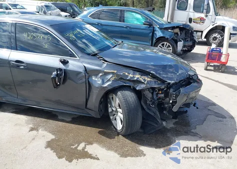 2021 Lexus Is 300 z USA, uszkodzony, nr VIN JTHC81F21M5046917